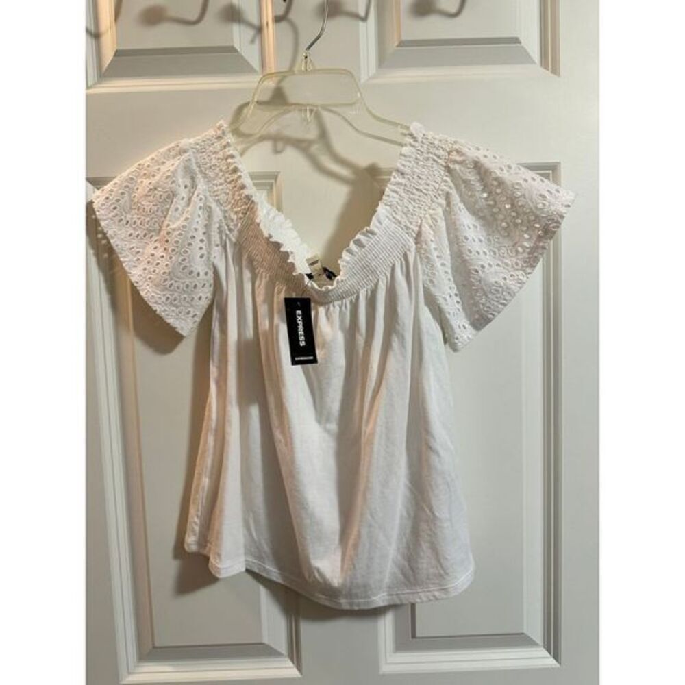 NWT Women's EXPRESS Crop top shoulder white lace‎ 39.90$ retail  SIZE XS